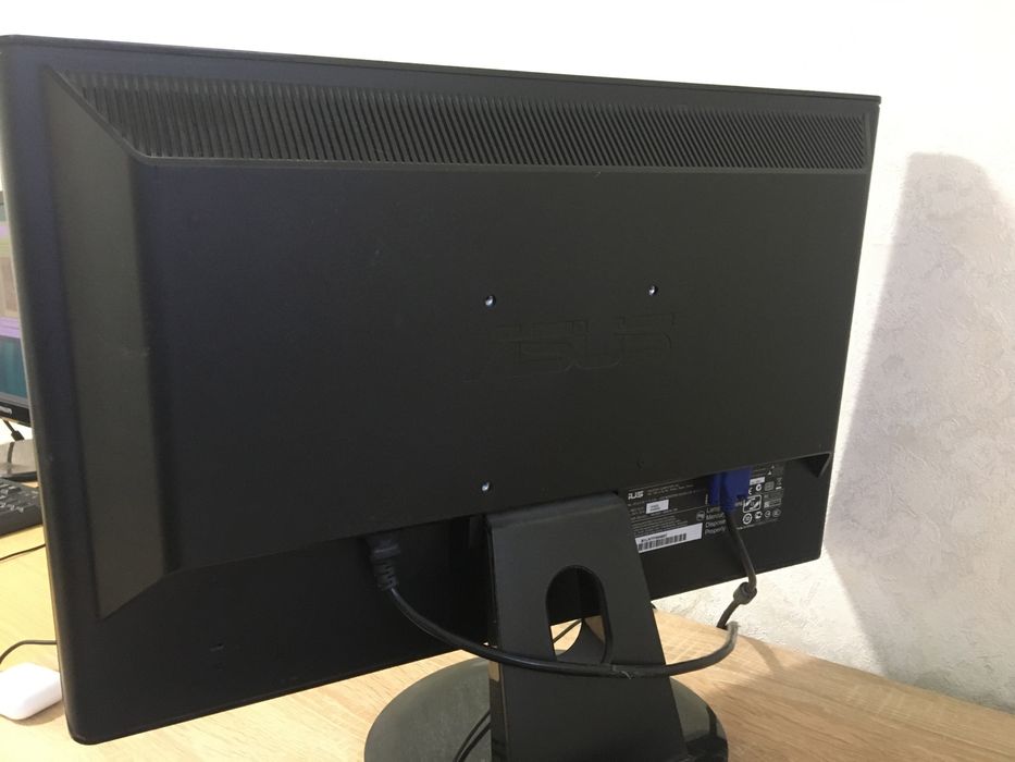 Монитор Asus, philips