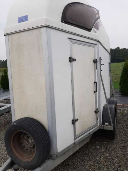 Przyczepa do przewozu koni żywych zwierząt 1.5 konna DMC 1200kg Kat. B