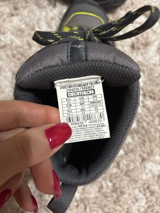 Ботінки  демісезонні Quechua 35р