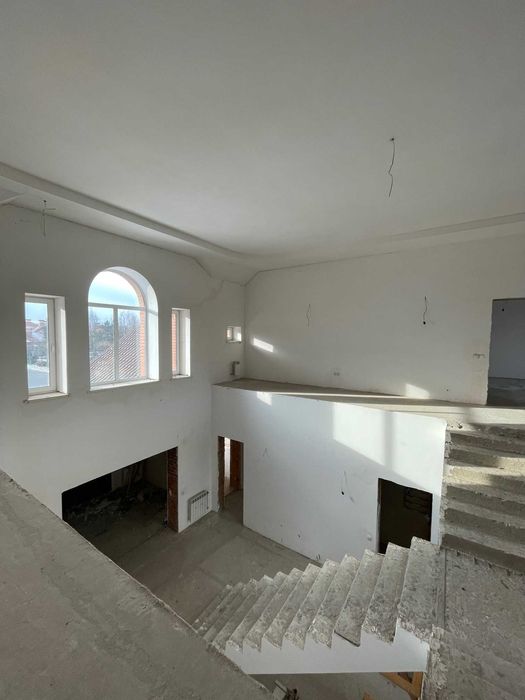 Будинок,33сот, КМ»Золоче», вихід на озеро,з бомбосховищем, с. Вишеньки