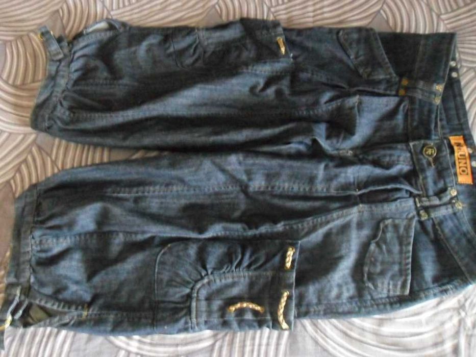 Бриджи ( джинсы )  женские  SIZE :  29  - продам