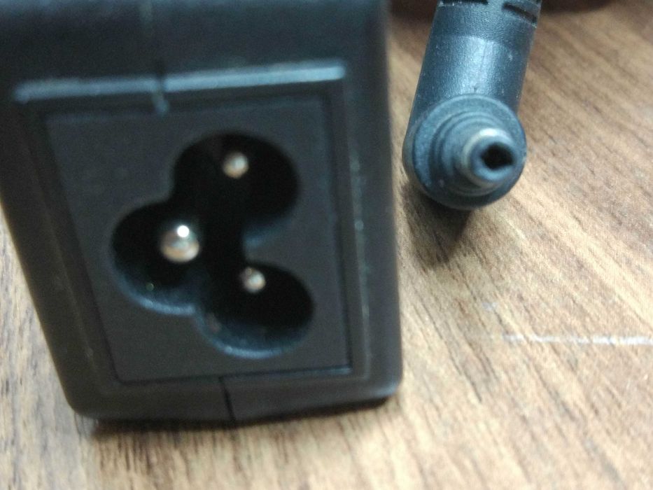 Зарядное для ноутбука блок питания HP 19.5V 2.05A 40W (4mm)