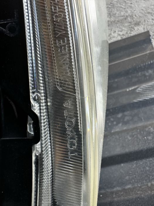 Фари Toyota Corolla Verso корола версо