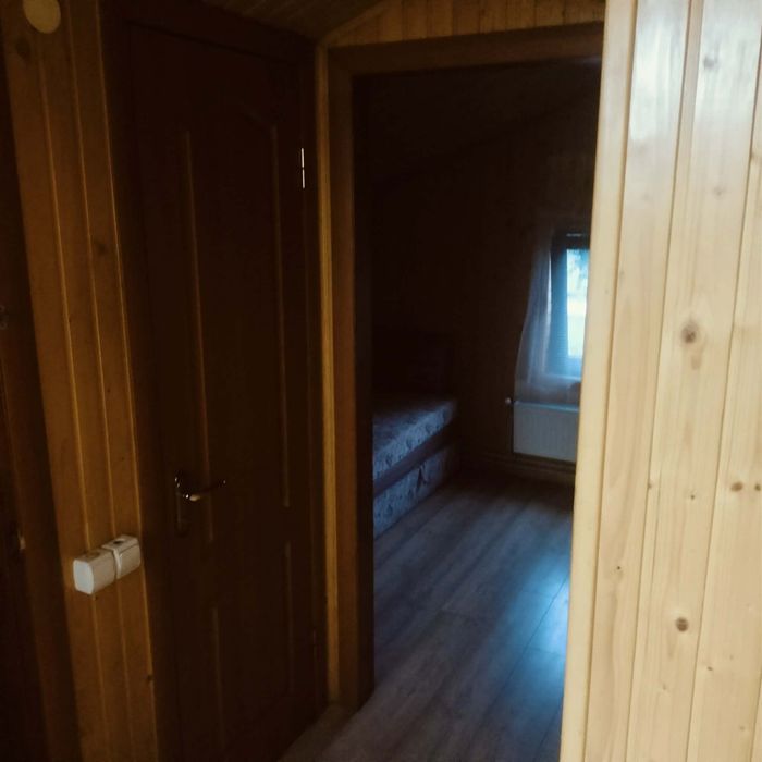 Здаєтся дві кімнати