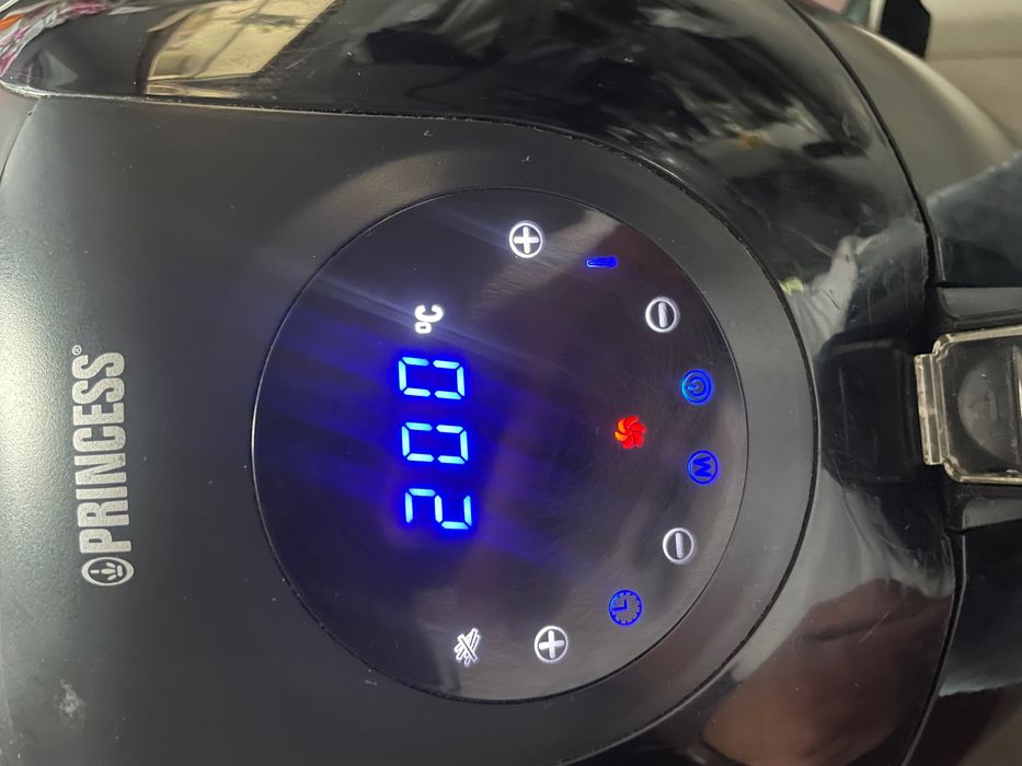 Frytkownica airfryer beztłuszczowa Princess stan bdb 5,2 L xxl