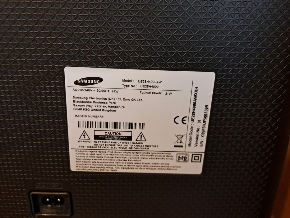 Telewizor Samsung 28' model UE28H4000AW