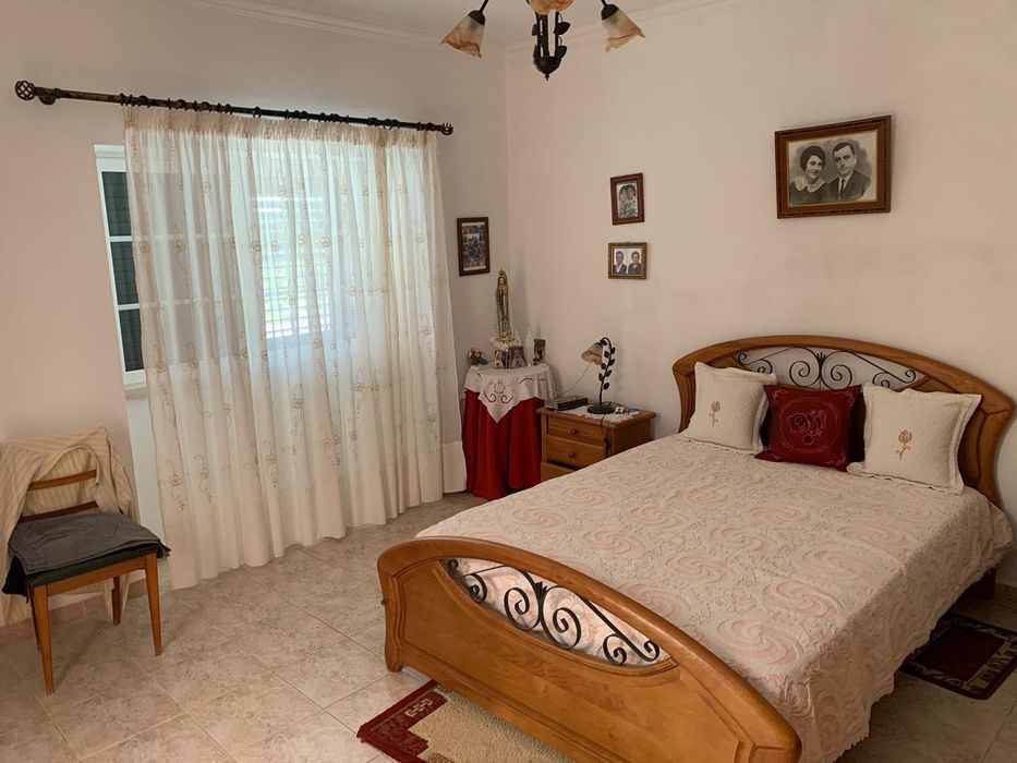 Moradia em Ermidas-Aldeia