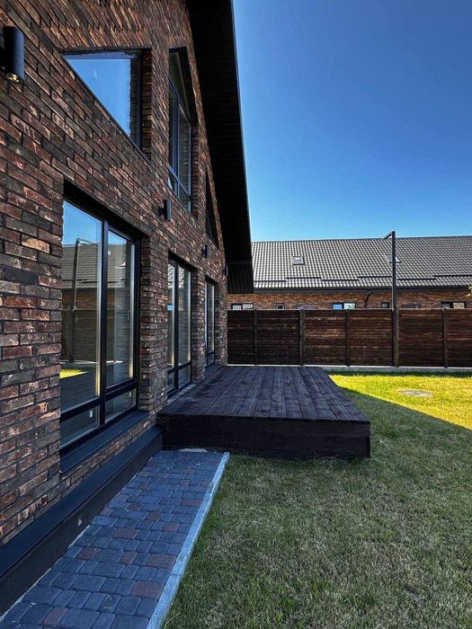 Продаж Окремий будинок 4 сотки , 120 м2 , Єоселя, Баварська кладка