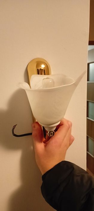 Kinkiet regulowany zloty z bialym klosz