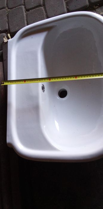 Nowa umywalka łazienkowa ceramiczna
