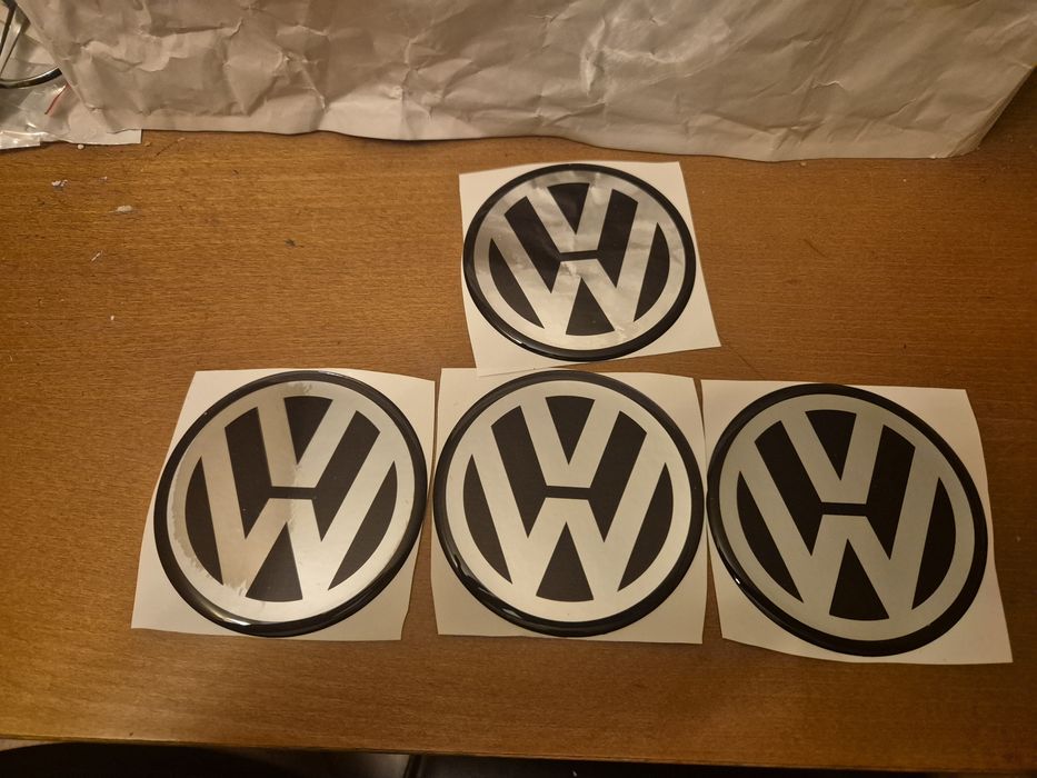 naklejki na  alu felgi  i kołpaki do Vw 8.9cm średnicy
