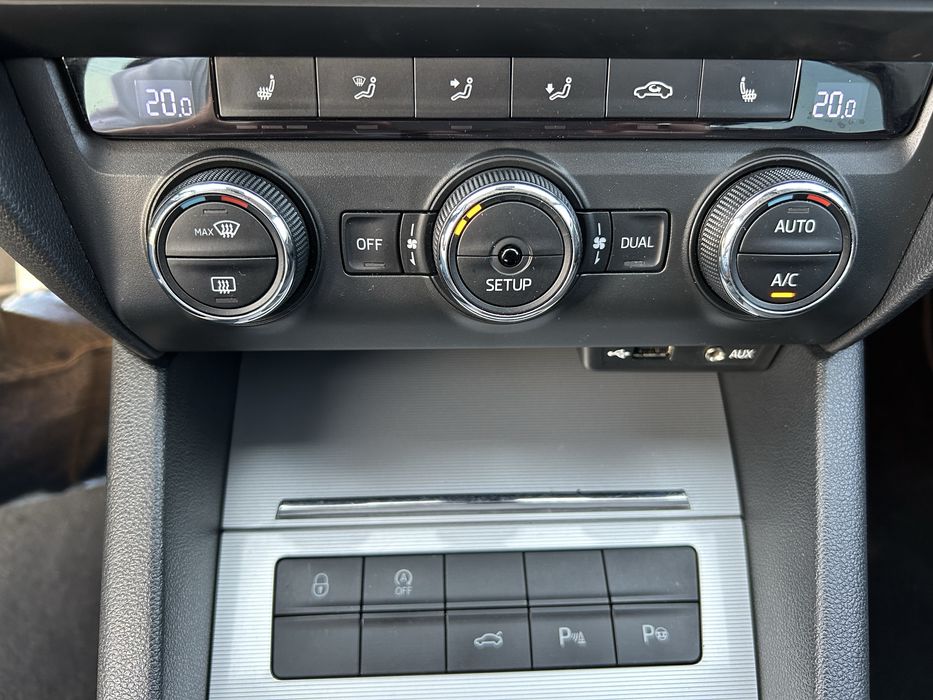 Skoda Octavia 2015 VIN TMBJJ7NE3F0121645 фото оголошення 10 з 22