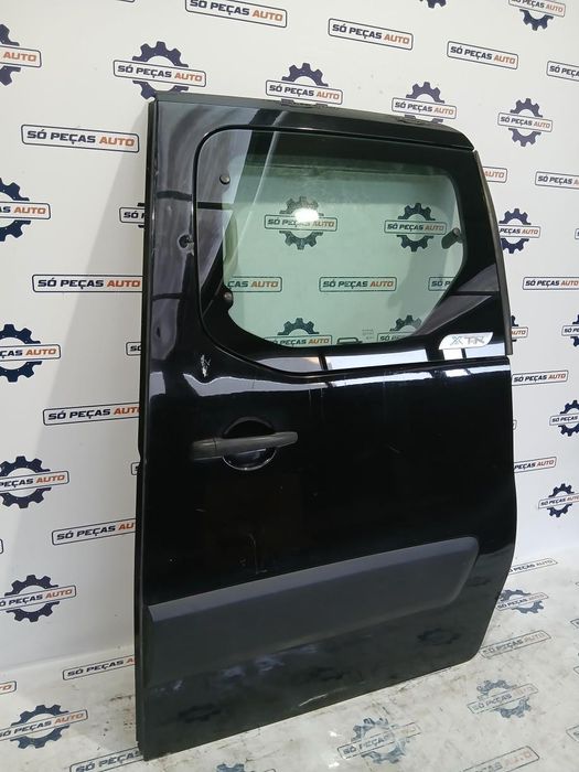 PORTA LATERAL ESQUERDA PRETA CITROEN BERLINGO 1.6 E-HDI 8V ANO: 2012