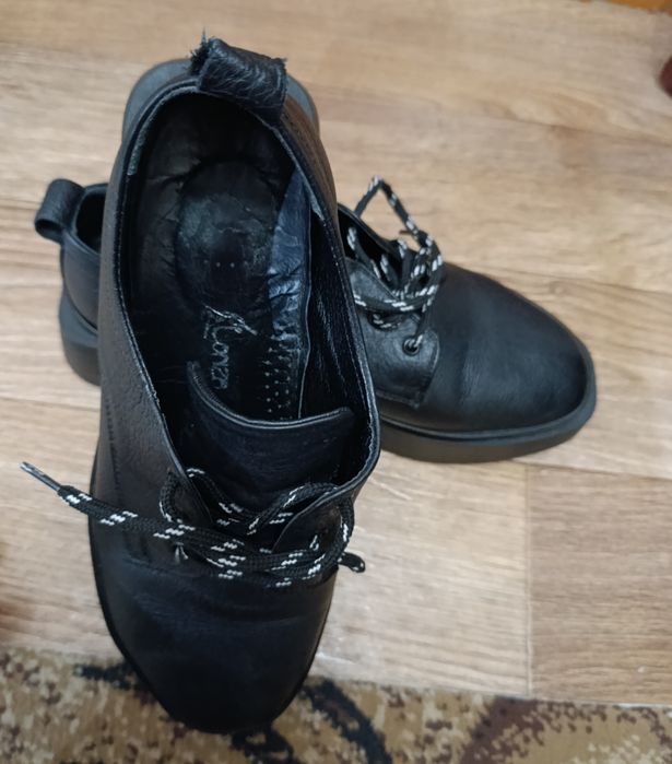 Продам туфли женские