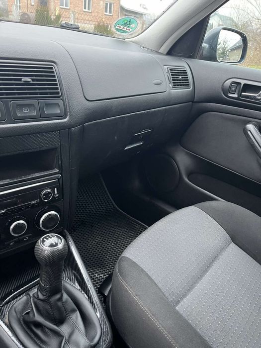 Авто  з малим пробігом по україні