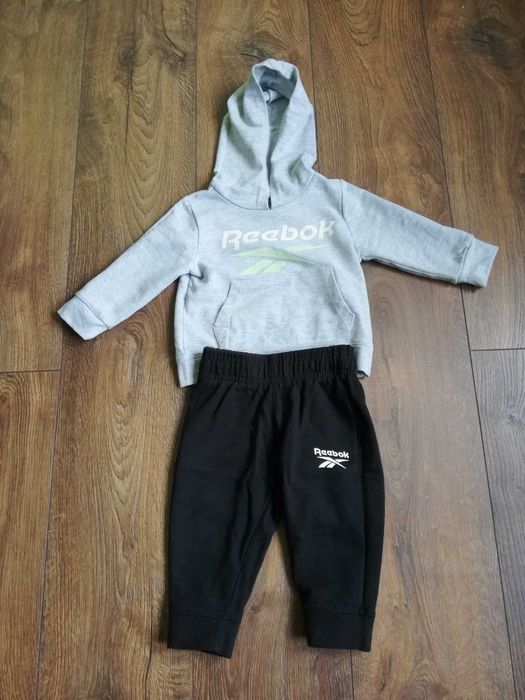 Dres dziecięcy Reebok na 12m