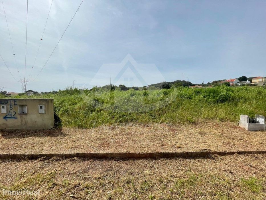 Terreno de 245,15 m² para moradia na Quinta dos Mogos II, Vialonga