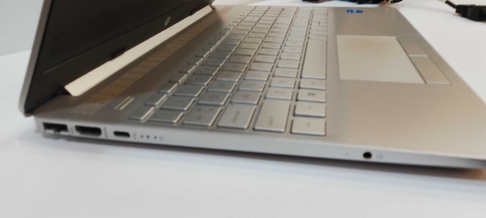 laptop HP 15-dw3123nw