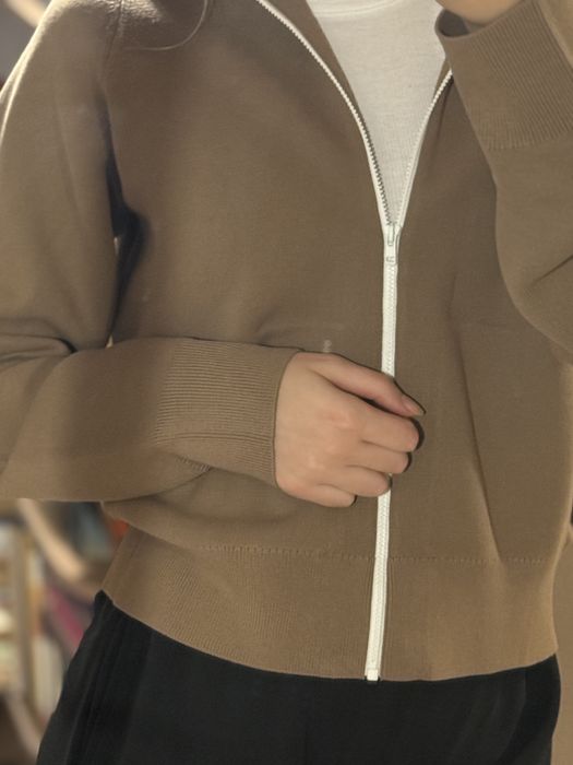 Бежевий zip кардиган Uniqlo - розмір XS