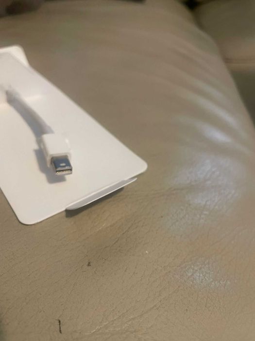 Adaptador Apple Mini DisplayPort para VGA MB572Z/B modelo A1307