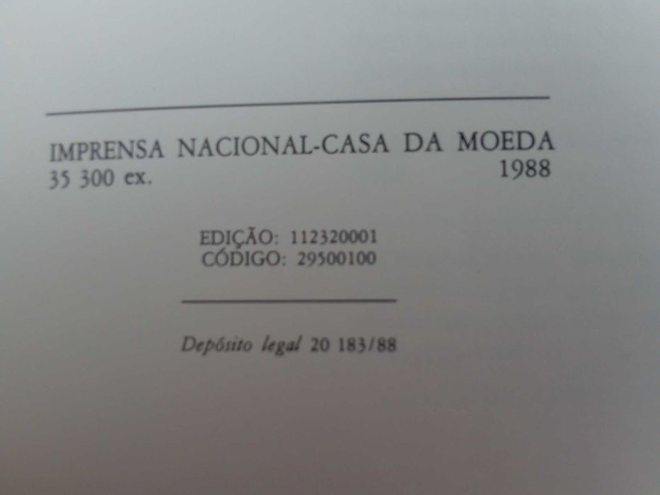 Livro "Portugal: Pioneiro do diálogo Norte/Sul", de Luís F. Barreto