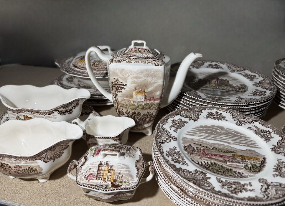 Вінтажний Сервіз Johnson Bros England Old Britain Castles коричневий