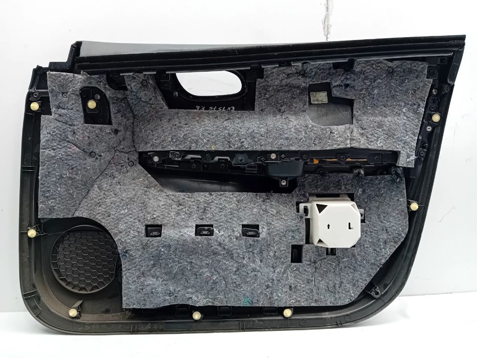 Forra porta / quartela frente esquerda NISSAN Pulsar Hatchback (C13)