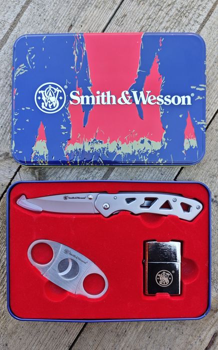 Подарунковий набір Smith & Wesson Cigar Combo: ніж,гільетина для сигар, запальничка