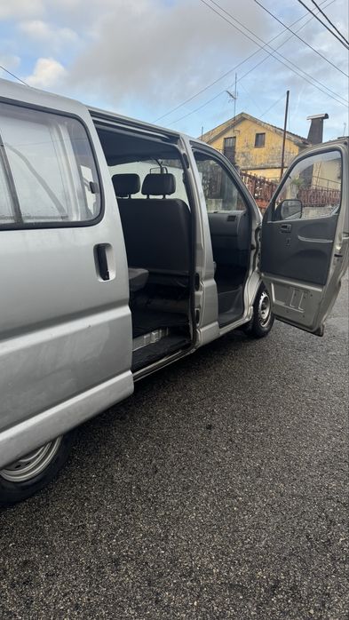 Toyota hiace 6 lugares