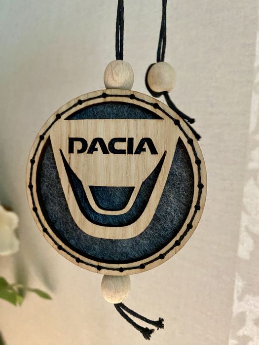 Ароматизатор з дерева з логотипом dacia, пахнючка
