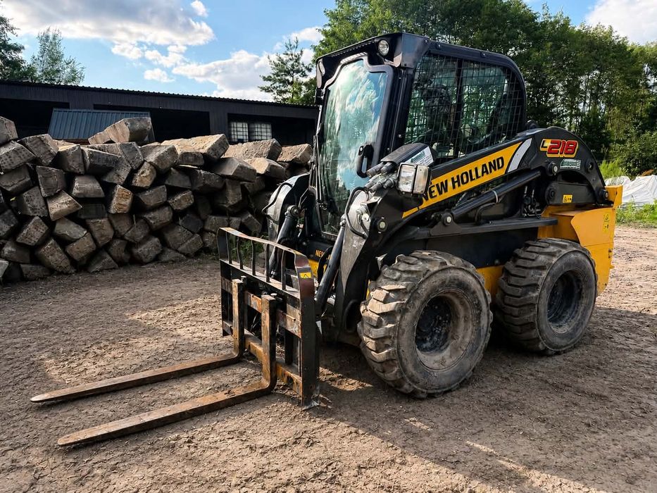 Sprzedam Ladowarke burtowa New Holland  L218