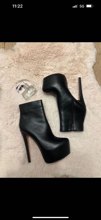 Nowe! Seksowne botki na platformie i szpilce rozmiar 39