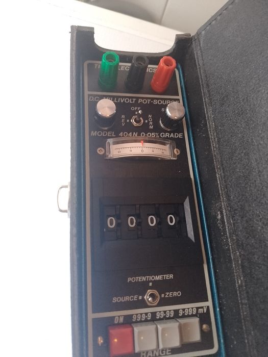 Time Electronic 404N with carry case. DC Millivolt Source Potentiometer.488996078921328641