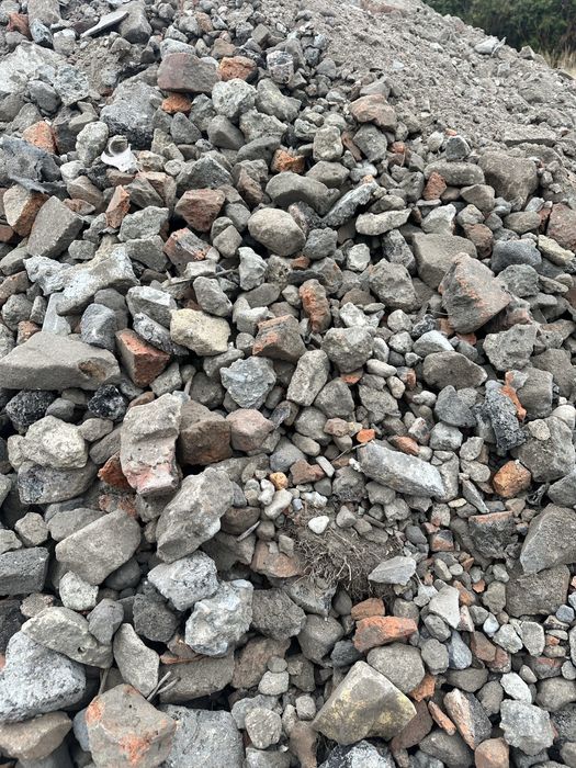 Kruszywo betonowe ceglane dolomit do utwardzenia drog parkingow TANIO