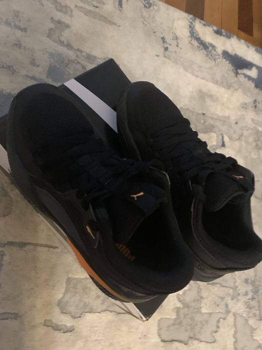 Продам кросівки PUMA