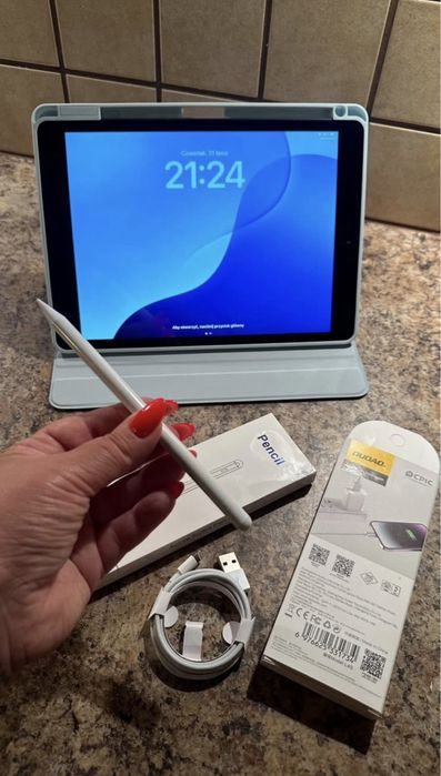 Tablet iPad Apple Rerina 10.5” + NOWY RYSIK + nowe etui - PROCREATE