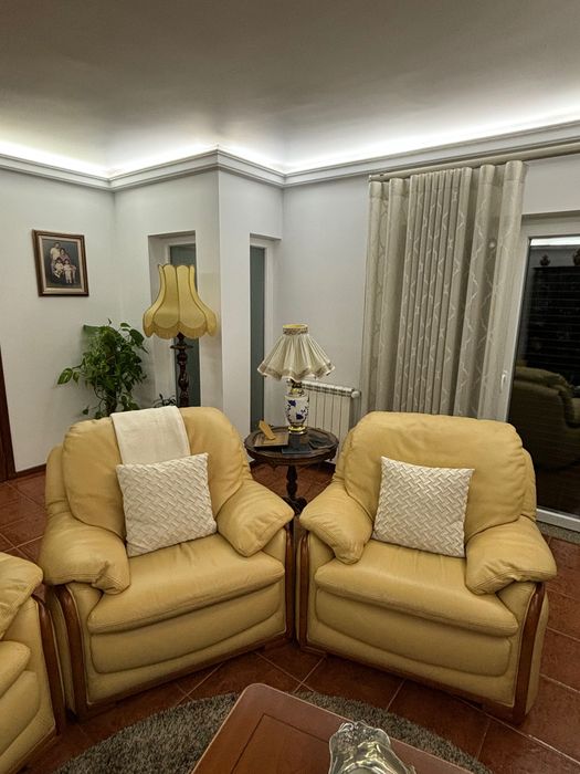 Sofás em pele conjunto - cor camel | como novo!