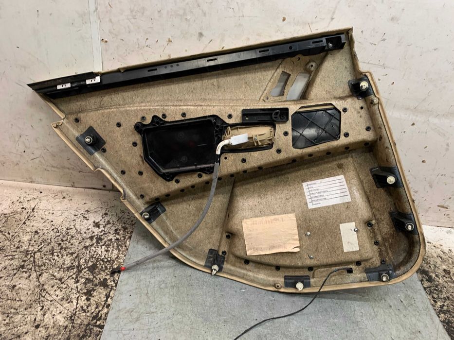 BMW E60 SERIA 5 Boczek Drzwi Prawy Tylny Prawy Tył PT
