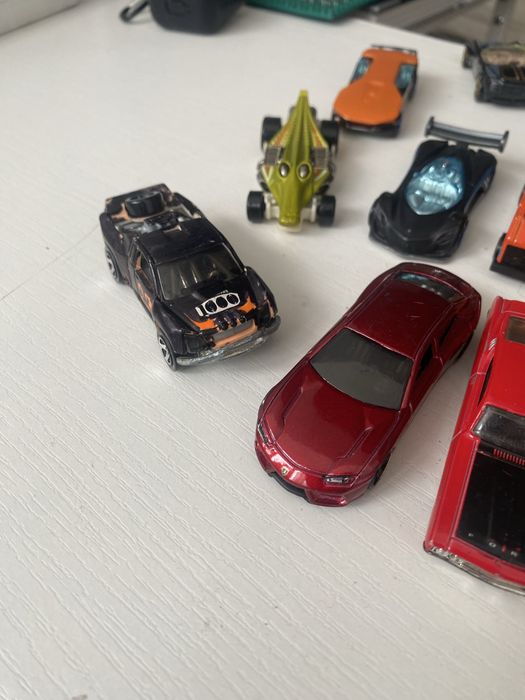 Hot wheels і бокс