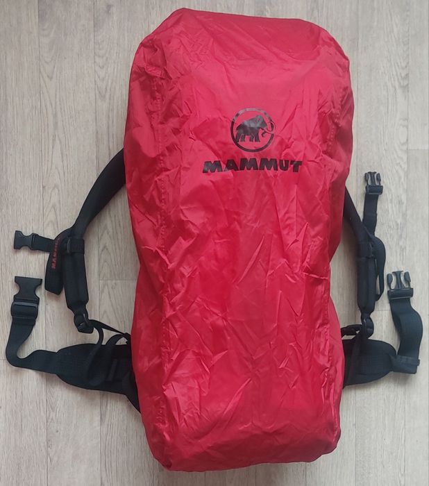 Рюкзак б/у спортивный Mammut couloir 45L, c дождевиком (Switzerland)