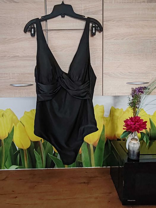 Klasyczny czarny strój kapielowy rozmiar ok 46/48 nylon/elastan