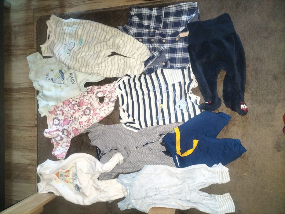 Ubranka dla niemowląt 104 szt