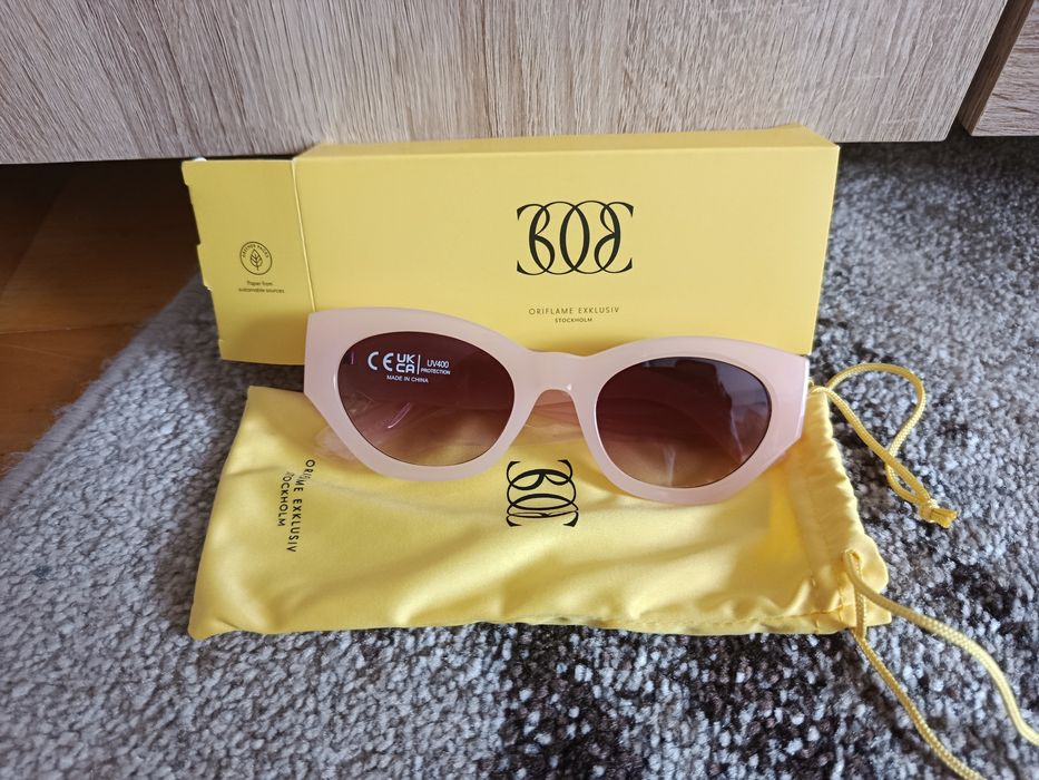 Oriflame okulary przeciwsłoneczne Sun-Kissed pudrowy róż