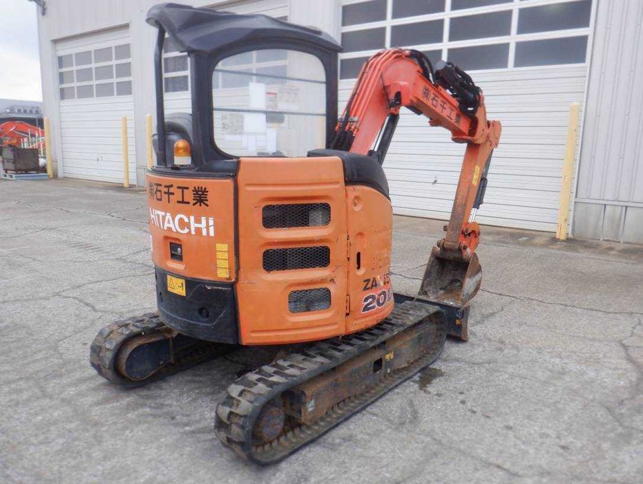 Гусеничний екскаватор HITACHI ZX20UR-5A