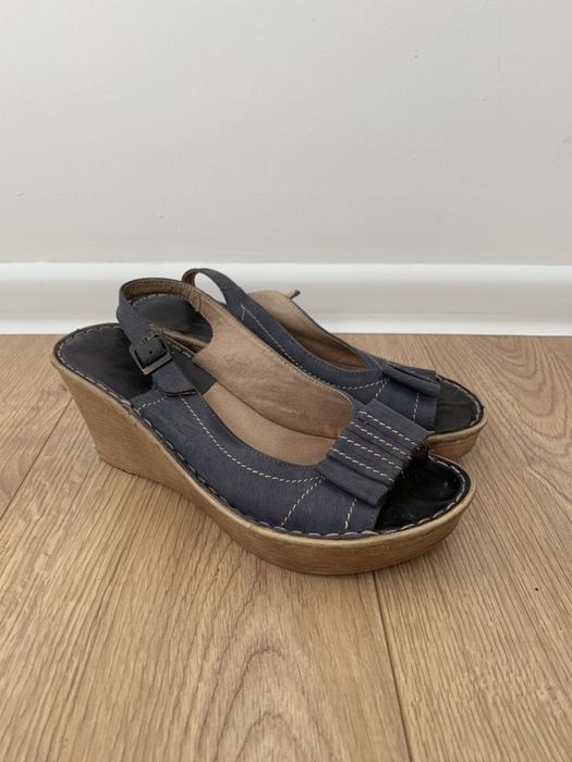 Buty na koturnie sandały niebieskie jeans