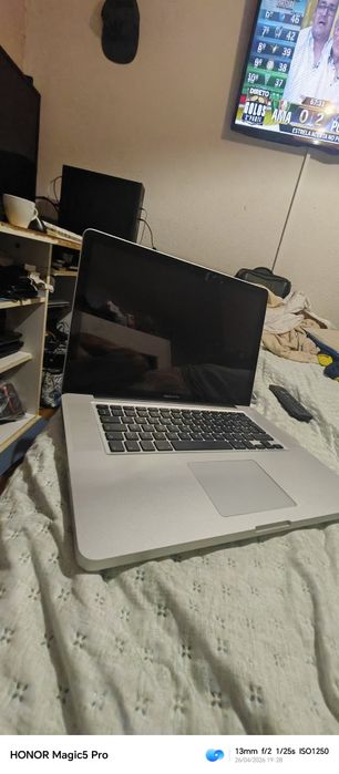 MacBook pro ler anuncio457156876147763203