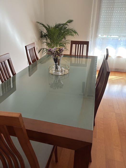 Mesa sala e 6 cadeiras