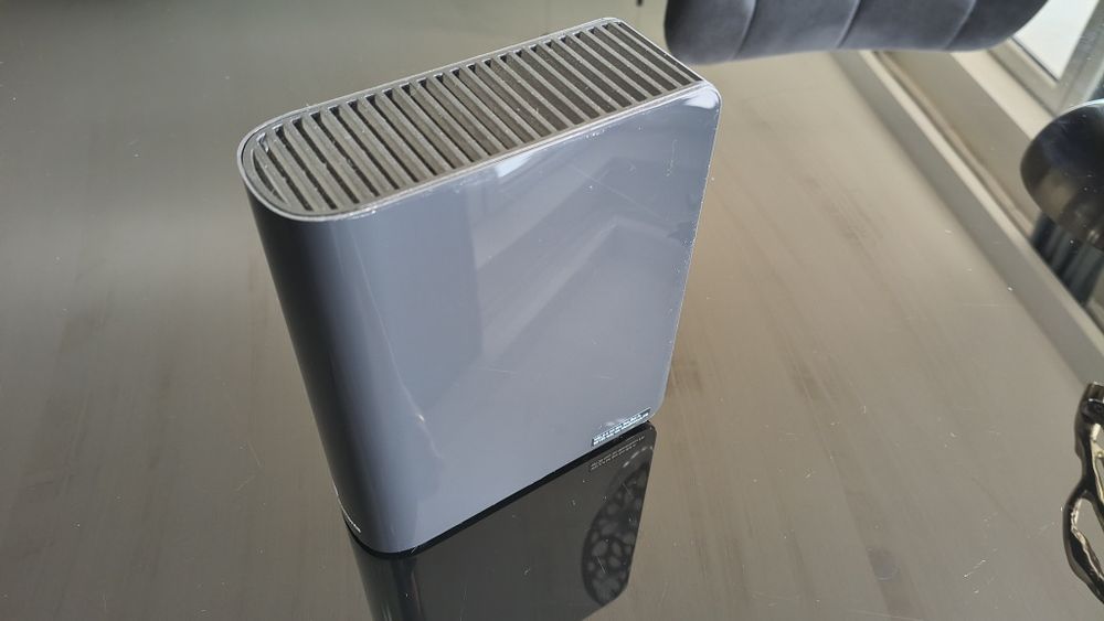 Dysk zewnętrzny 12 TB WD120EDBZ 7200 RPM – stan idealny, tylko 238h pracy!