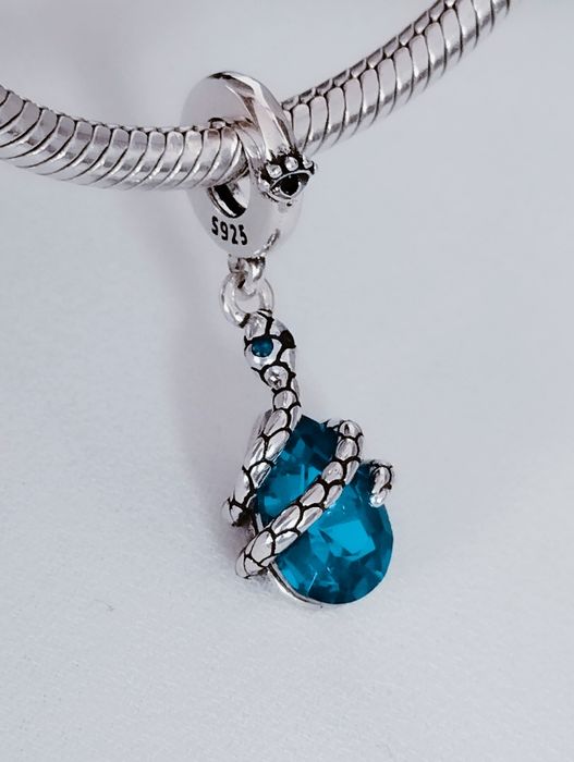 Zawieszka charm's kamień wąż s 925