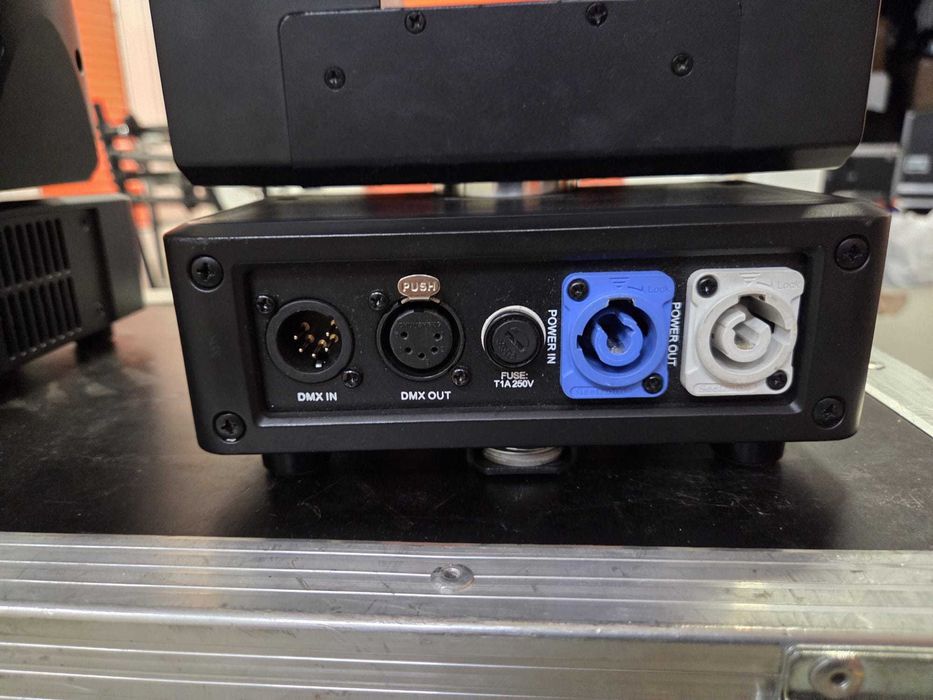 2 x Pro Lights Jet Beam 1 + case - rewelacyjne ruchome głowy